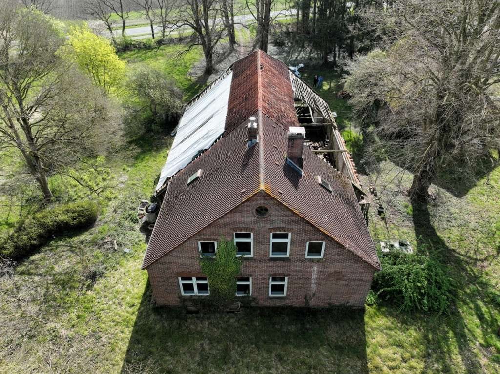 Immobilie in Rastede - Resthof mit großem Grünland – Sanierungsobjekt mit viel Potenzial und über 12.000 m² Grundstück - Bild 1