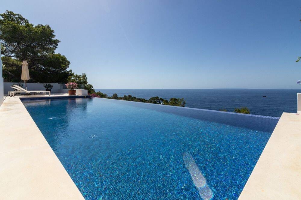 Immobilie in Triptis - Elegante villa contemporánea con vistas panorámicas al mar - Bild 2