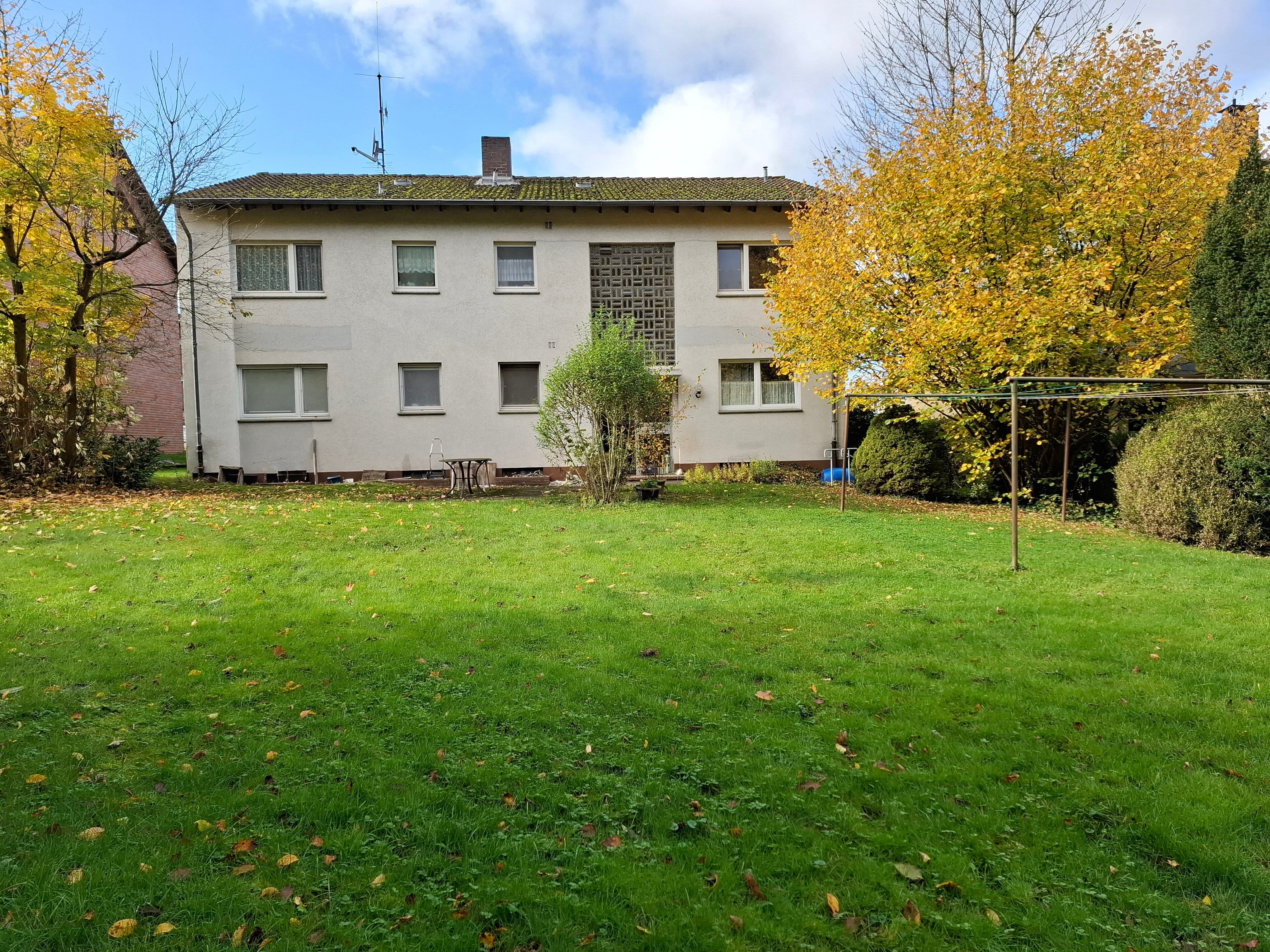 Immobilie in Schieder-Schwalenberg - Praktisches Vierfamilienhaus in super Wohnlage am Schiedersee - Bild 0