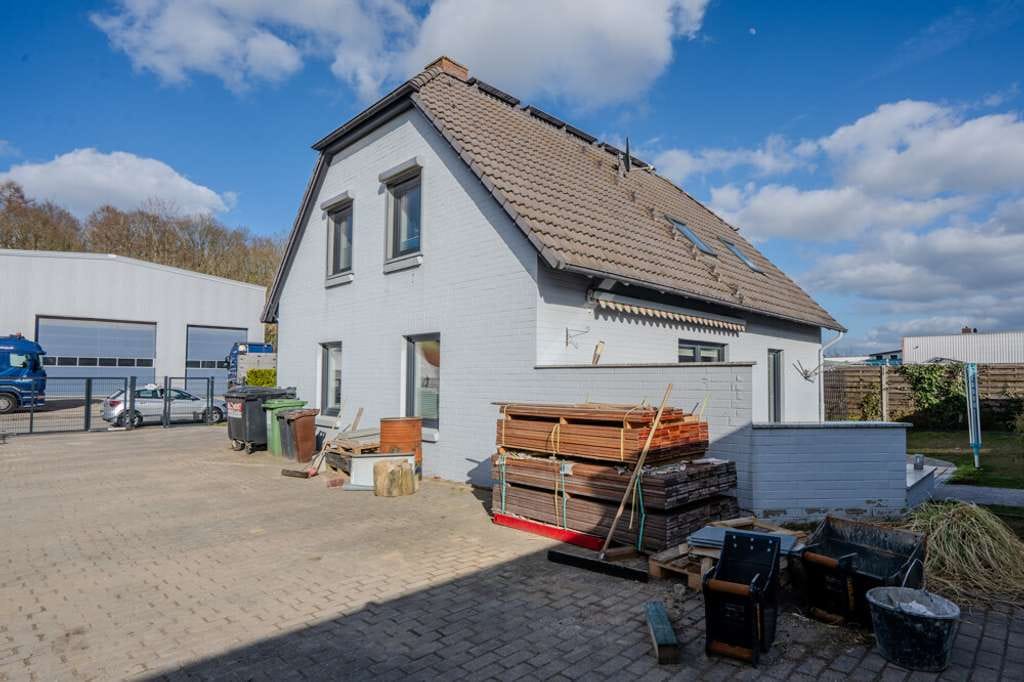 Immobilie in Heikendorf - Attraktives Einfamilienhaus mit Werkstatt im Gewerbegebiet Heikendorf - Bild 4