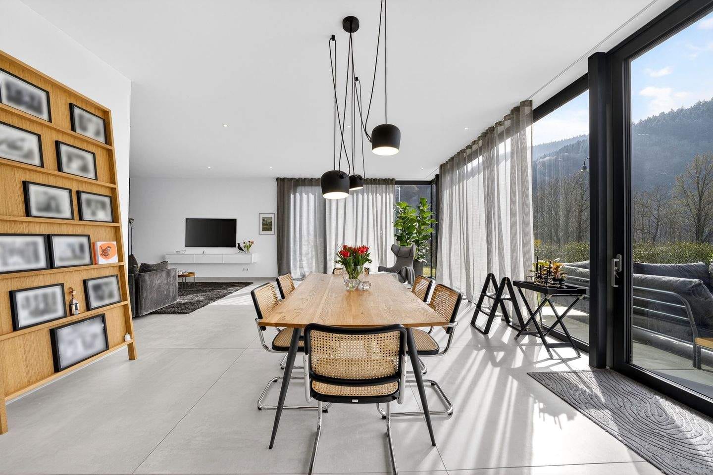 Immobilie in Mehring - Luxus trifft Architektur - außergewöhnliches Einfamilienhaus mit Moselblick! - Bild 3