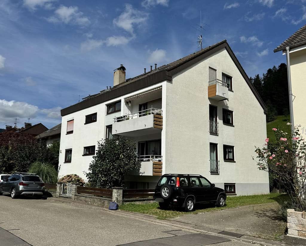 Immobilie in Stegen - Attraktives Mehrfamilienhaus im Dreisamtal - Bild 0