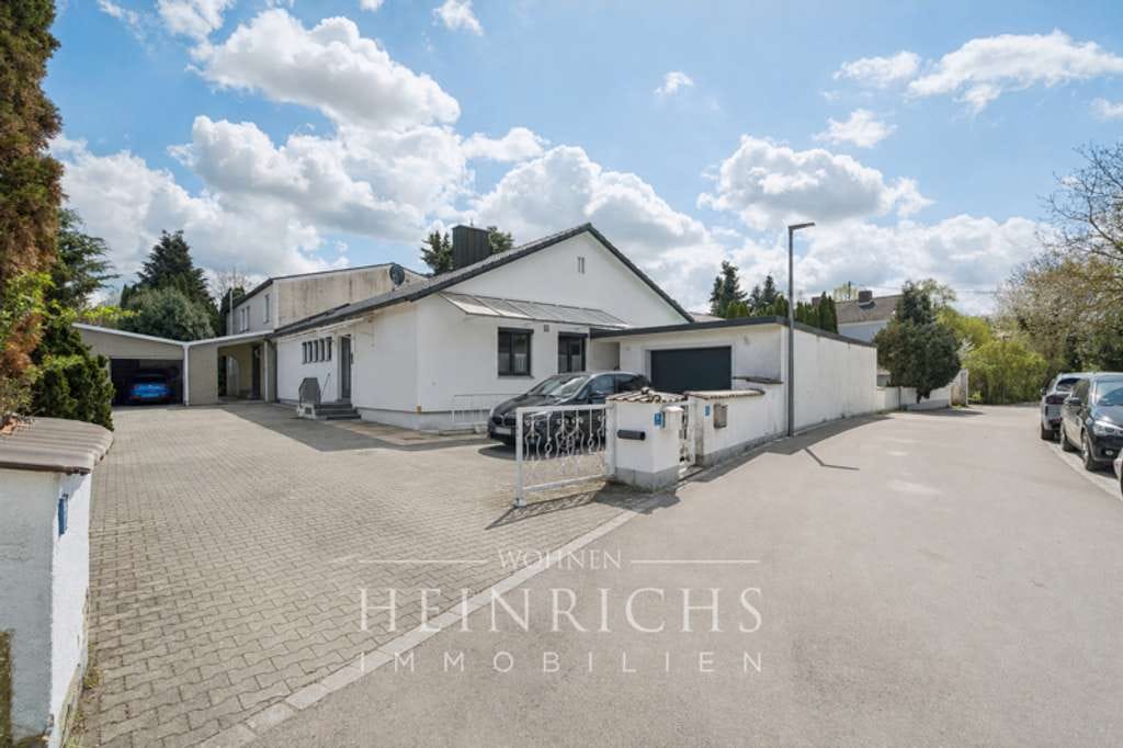 Immobilie in Mainburg - Jetzt einziehen: Charaktervolles Zuhause mit klassischer Handschrift & eingewachsenem Garten - Bild 1