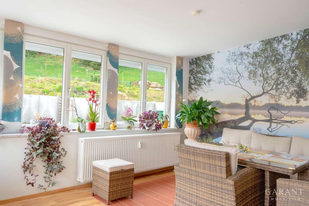 Immobilie in Mörnsheim - Großzügiges Wohnen mit großer Terrasse und weitläufiger Grünfläche - Bild 3