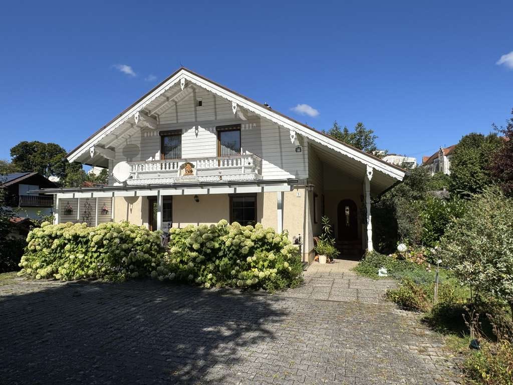 Immobilie in Jettenbach - Stimmungsvolles, ländliches Domizil in herrlich naturnaher Lage,  im Osten von München - Bild 0
