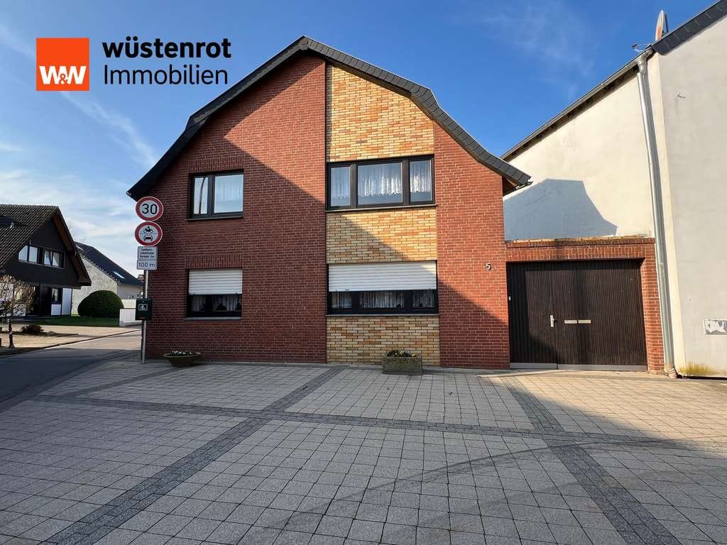 Immobilie in Nörvenich - Großzügiges Zweifamilienhaus mit vielseitigen Nutzungsmöglichkeiten - Bild 0