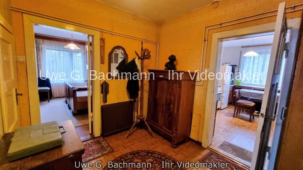 Immobilie in Bernau - Bernau bei Berlin: Sanierungsbedürftiges Einfamilienhaus mit Nebengelassen & Garage-UWE G. BACHMANN - Bild 3