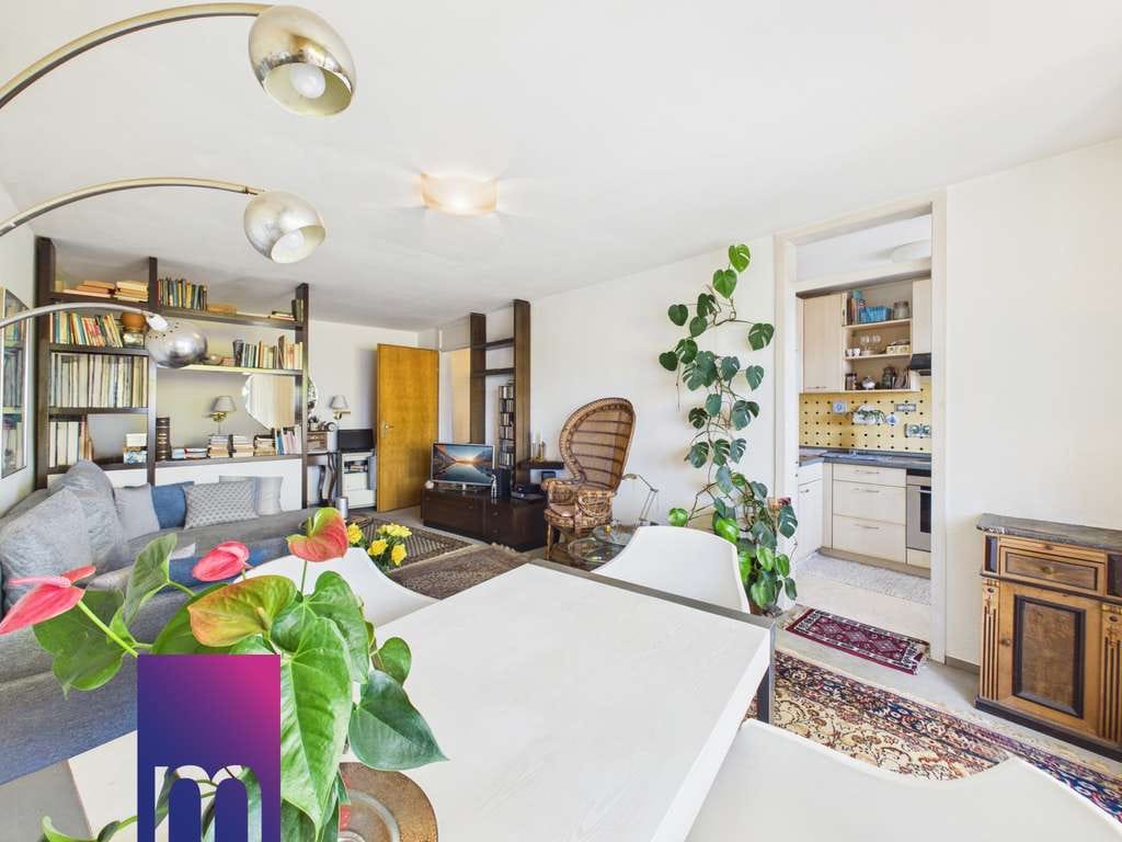 Immobilie in Denkendorf - Wohnen mit Ausblick – charmante 2,5-Zimmer-Wohnung mit sonnigem Balkon in ruhiger Lage - Bild 2