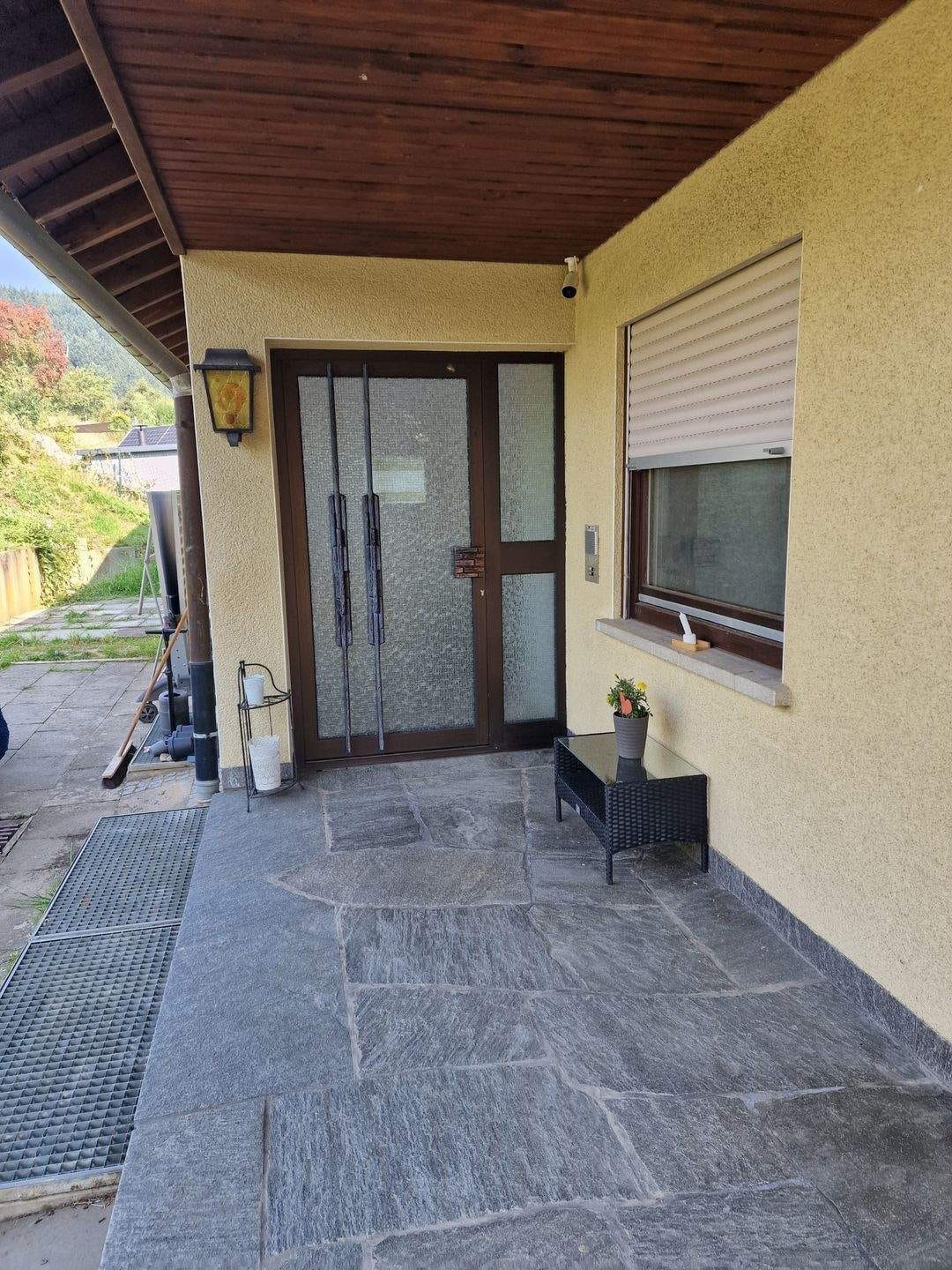 Immobilie in Zell am Harmersbach - Geräumige 6 Zimmer Wohnung in einem kleinen Mehrfamilienhaus mit 3 Wohnungen, kurzfristiger Bezug möglich - Bild 4