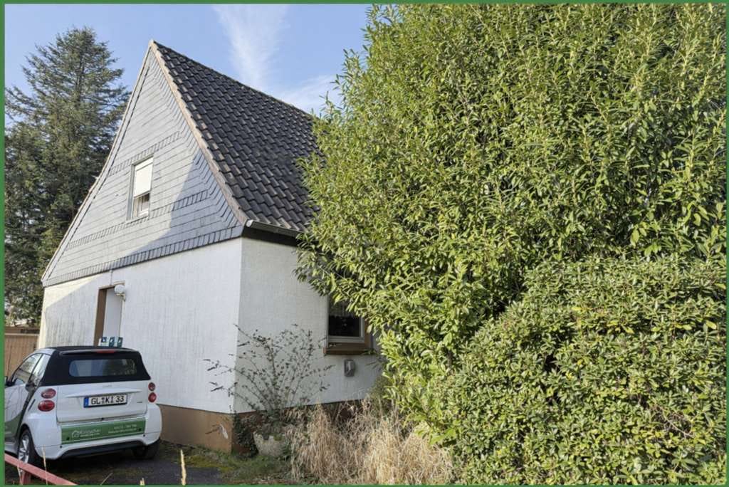 Immobilie in Burscheid - SANIERUNGs u. MODERNISIERUNGs-OBJEKT: DHH - Garagen - Gartenhaus - in Burscheid - Hammerweg - Bild 2