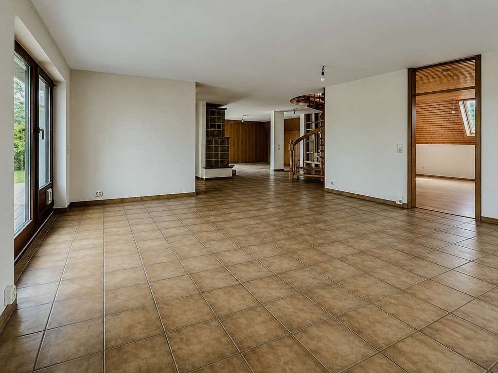 Immobilie in Kirchheim unter Teck - Exklusives Wohnen: Maisonette mit XL-Dachterrasse und TG-Stellplatz! - Bild 3