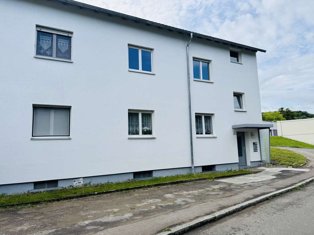 Immobilie in Göppingen - Schöne, bezahlbare 2-Zimmer-Wohnung  mit eigenem Eingang - Bild 0