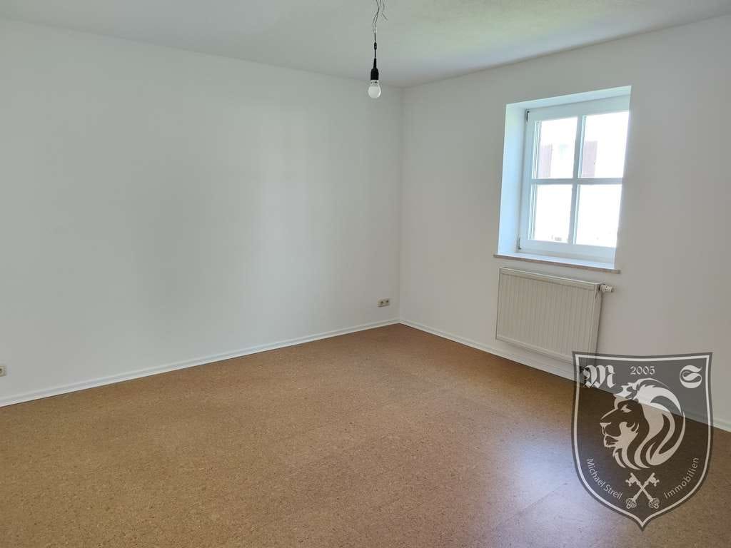Immobilie in Holzheim - MFH mit Nostalgie – weniger als 2.000 €/m² Wohnfläche – in Holzheim - Bild 3