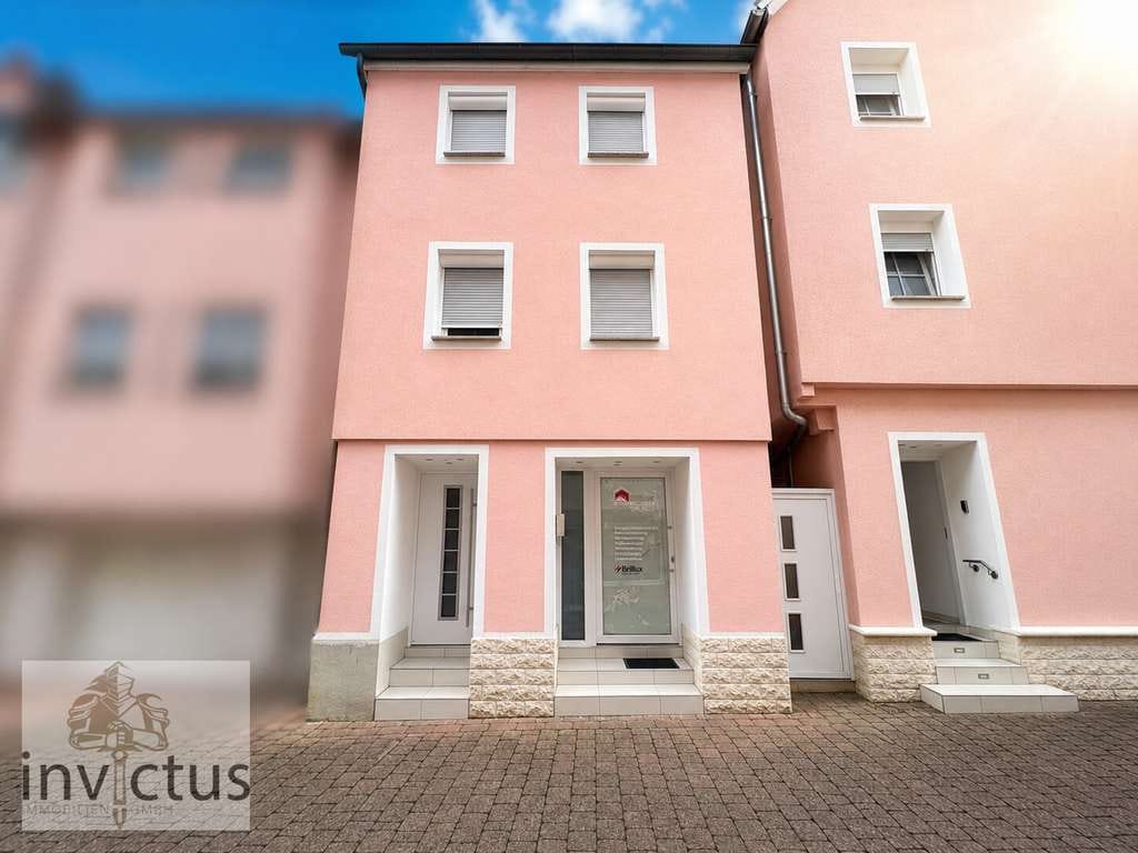 Immobilie in Eberbach - Historischer Charme trifft Rendite – Modernisiertes Altstadthaus mit vielseitigen Vermietungsmöglich - Bild 0