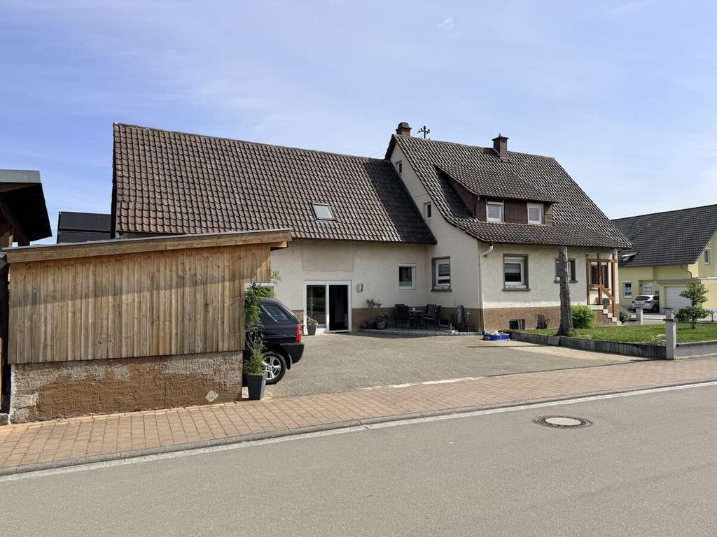 Immobilie in Kappel-Grafenhausen - Attraktives 1-2 Familienhaus in schöner Ortsrandlage von Grafenhausen - Bild 1