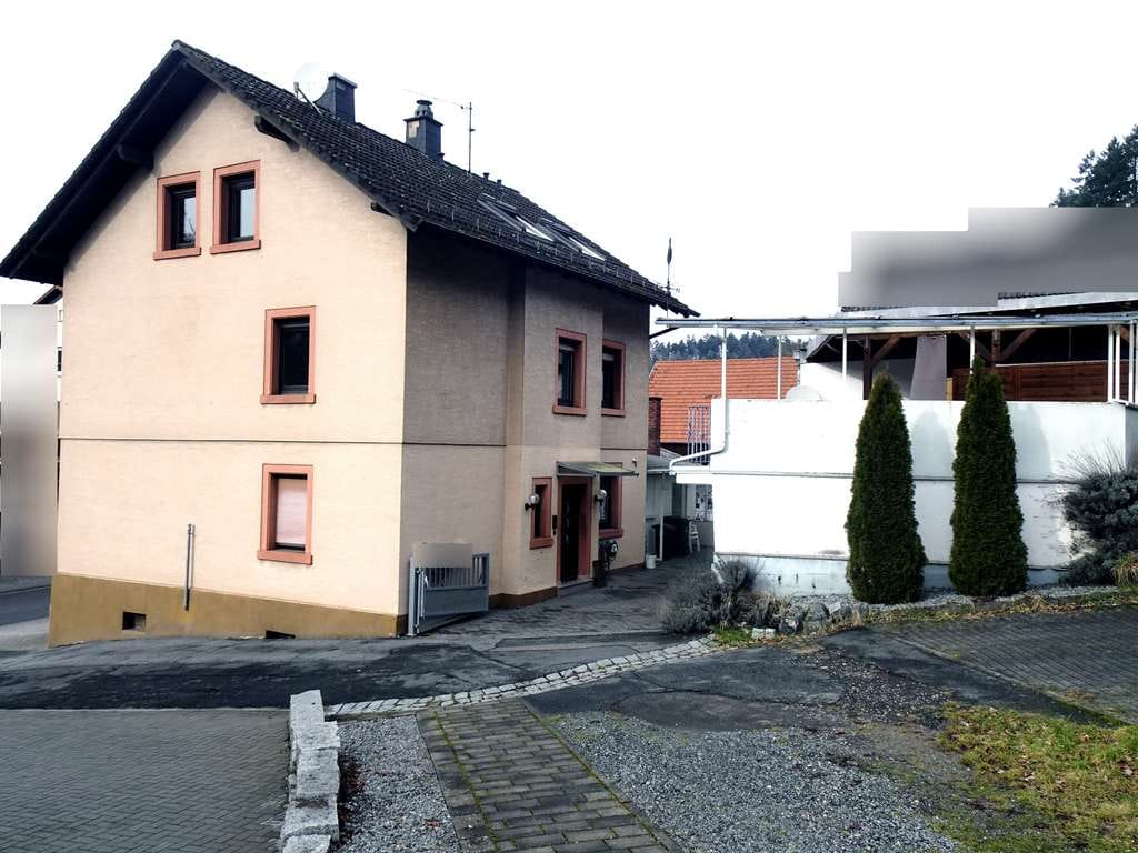 Immobilie in Mörlenbach - 2 - Familienhaus mit großer Garage und 2 Appartements - Bild 0