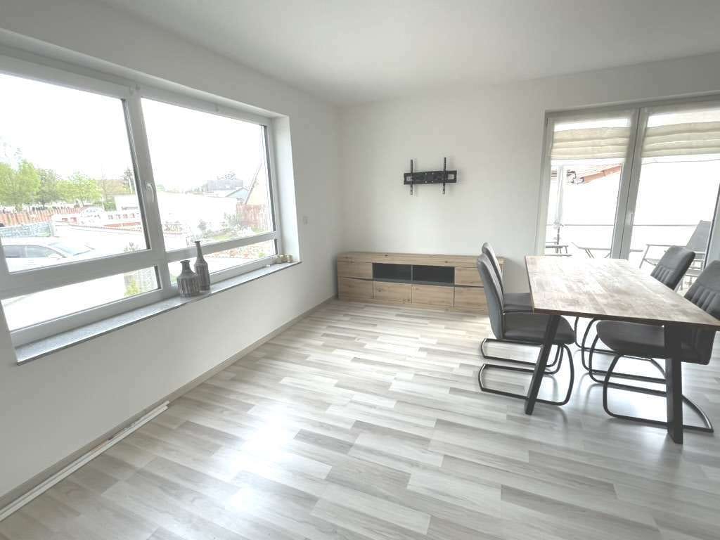 Immobilie in Altlußheim - 2018 neu erbaute 3- Zimmerwohnung mit Balkon und 2 Stellplätzen - Bild 2
