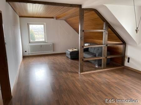 Immobilie in Vellmar - Gepflegtes Mehrfamilienhaus mit  50m² Garage und 80m² Nebengebäude in ruhiger Wohnlage von Vellmar - Bild 4