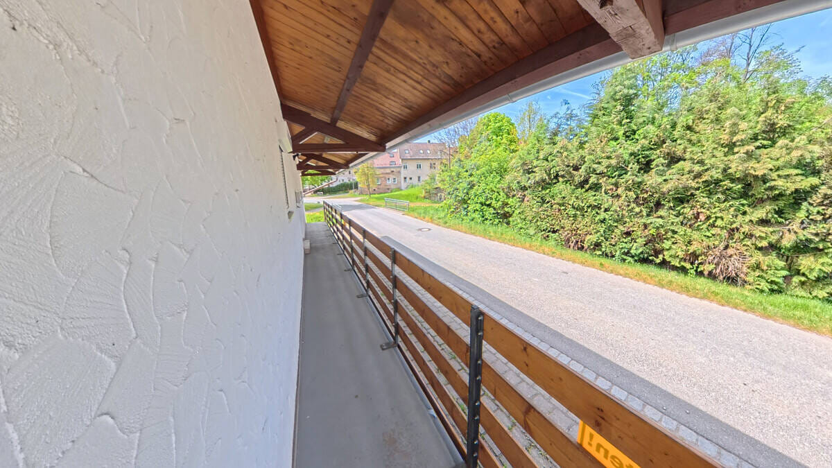 Immobilie in Speichersdorf - Renditeobjekt mit Potenzial: Umgebauter Getreidespeicher mit zwei Wohneinheiten und Hallenflächen - Bild 1