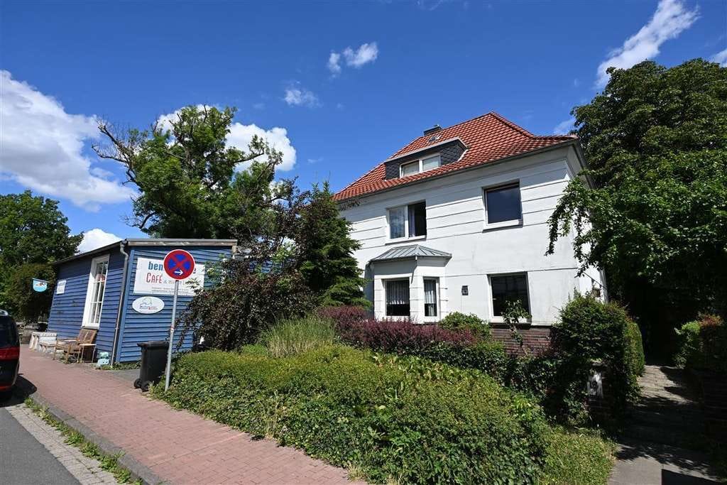 Immobilie in Ronnenberg - Ronnenberg/OT Benthe - MFH + Gewerbeeinheit in zentraler Lage ! - Bild 1