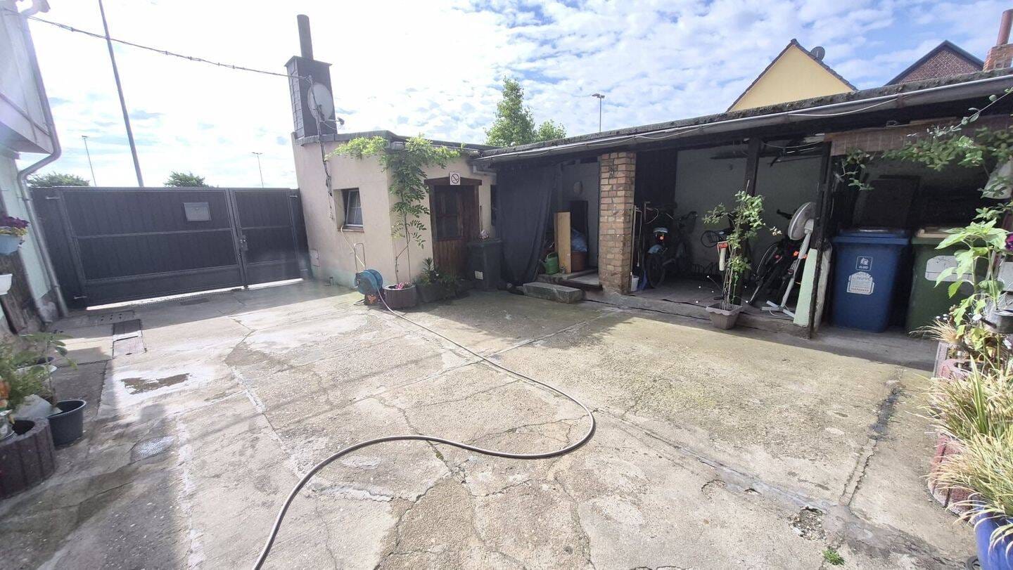 Immobilie in Barleben - Zweifamilienhaus mit Nebengelass am Sportplatz in Barleben - Bild 2