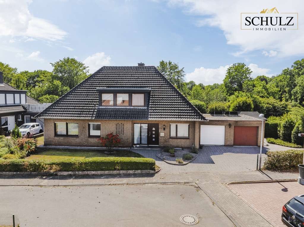 Immobilie in Friesoythe - ** Warum neu bauen? Großzügiges Familienhaus mit Traumgarten und Bachlauf ** - Bild 0