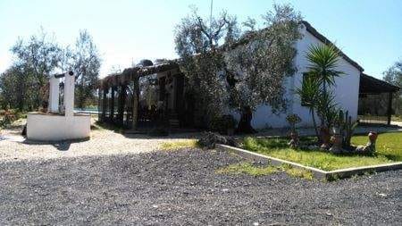 Immobilie in Engelschoff - Rustikale Finca mit Pool, Stadtstrom und grossen Olivenhain 20 Minuten vom Strand und Yachthafen - Bild 0