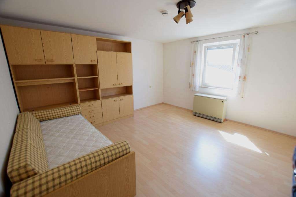 Immobilie in Eigeltingen - Vielseitig nutzbares, großes und modernisiertes 2-Familienhaus mit großem Grundstück in grüner Lage. - Bild 4