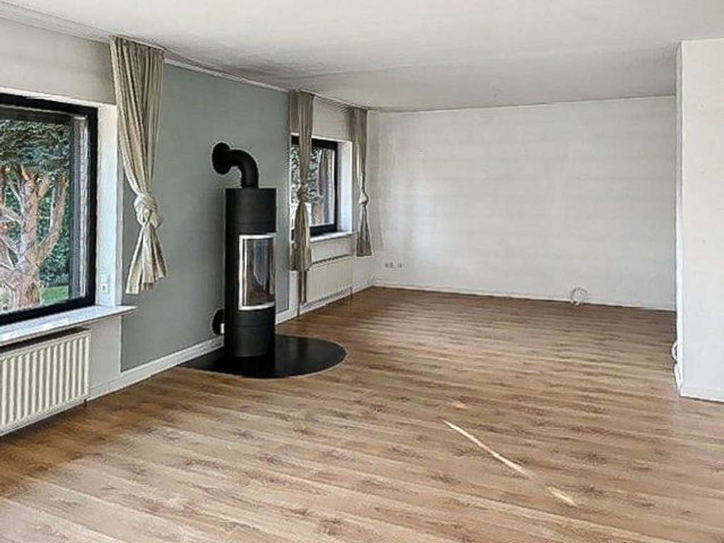 Immobilie in Reinfeld - Einfamilienhaus mit 5 Zimmern auf ca. 120 m² Wohnfläche und großem Eigenlandgrundstück in Reinfeld - Bild 4