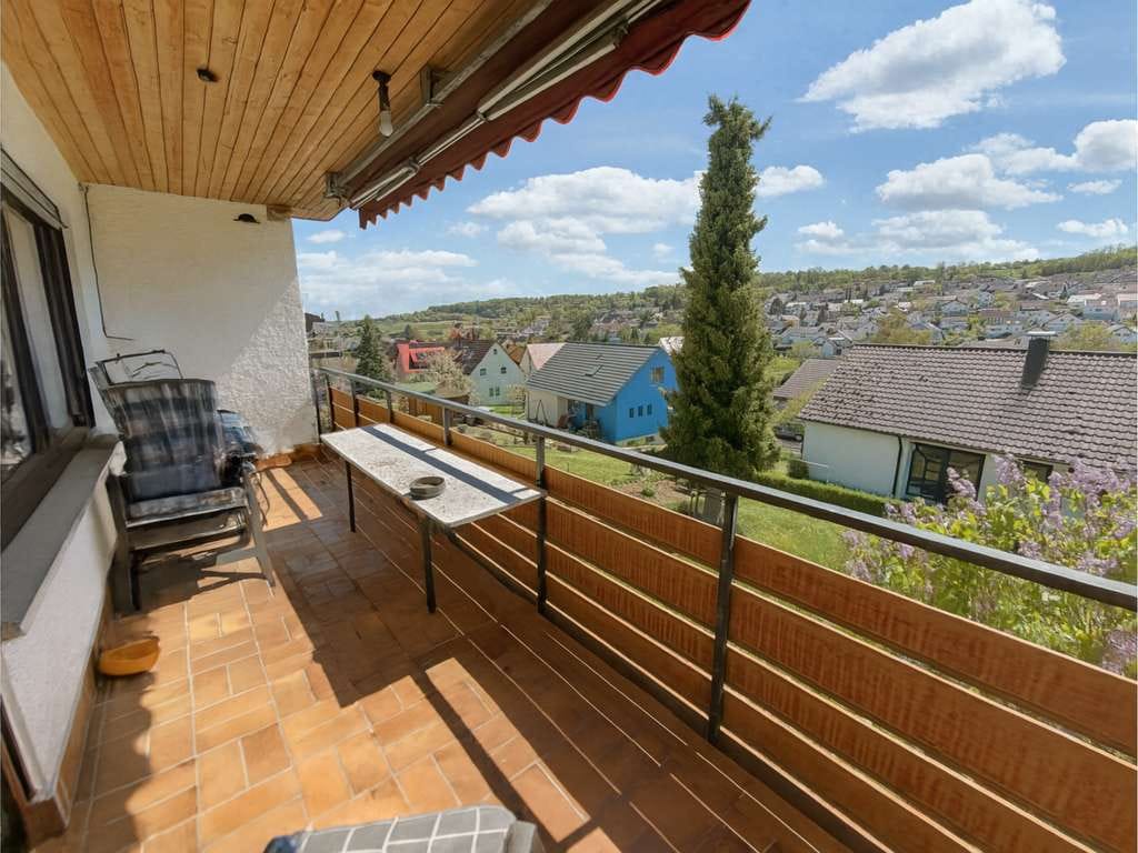 Immobilie in Ostelsheim - Charmantes Reihenendhaus mit Ausblick und Potenzial in Ostelsheim - Bild 1