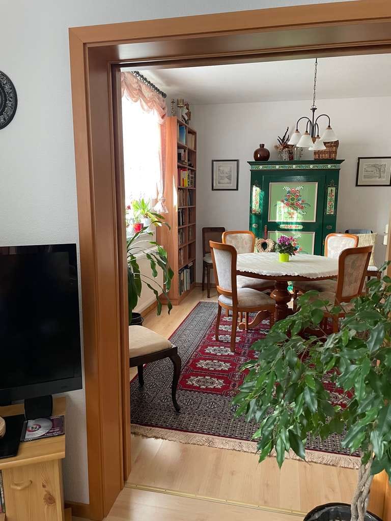 Immobilie in Themar - Gepflegtes Einfamilienhaus mit 6,5 Zimmern, hohem Nutzwert und großem Grundstück in Themar - Bild 3