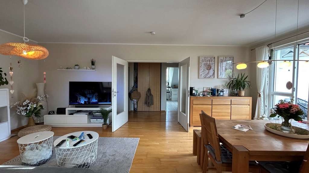 Immobilie in Bubenreuth - großzügige 4-Zi.-Maisonettewohnung mit Blick ins Grüne in Bubenreuth...Wohntraum auf zwei Ebenen - Bild 3