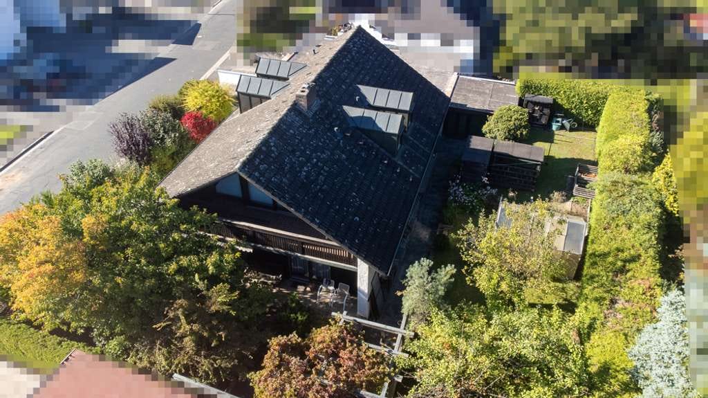 Immobilie in Schnaittenbach - Familienfreundliches Wohnhaus mit Balkon, Terrasse und Einliegerwohnung - Bild 3