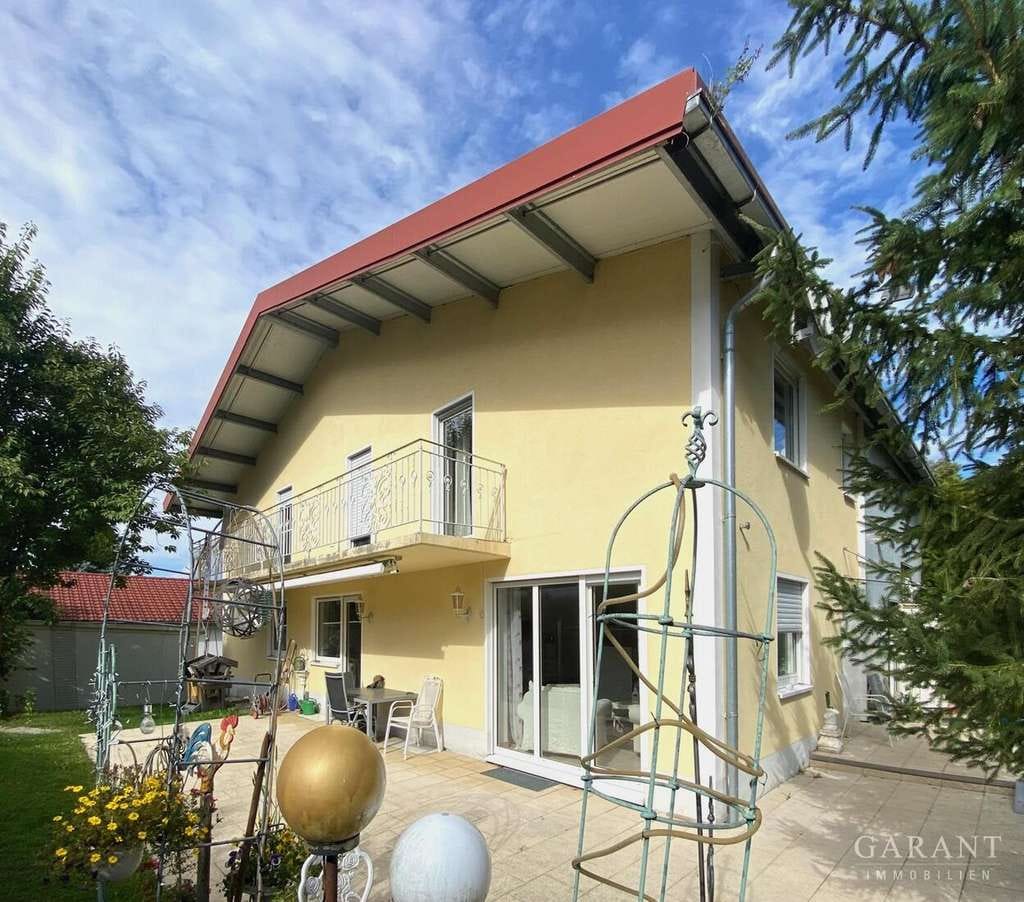 Immobilie in Biberbach - Wohnhaus mit Büro, Werk-/Lagerhalle und Baugrund mit Entwicklungspotenzial! - Bild 1