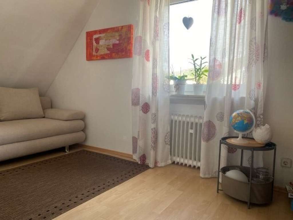 Immobilie in Wurmlingen - Raum für Ideen und Zukunft – attraktives Zweifamilienhaus - Bild 2