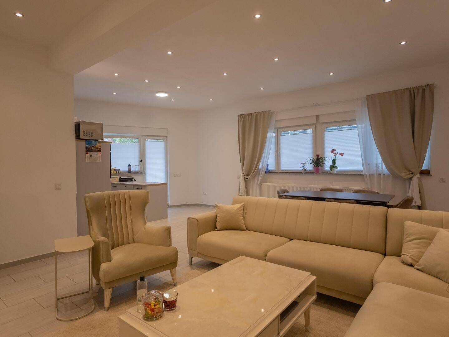 Immobilie in Kreuztal - Dreifamilienhaus - Kapitalanlage oder Mehrgenerationenwohnen - Bild 2