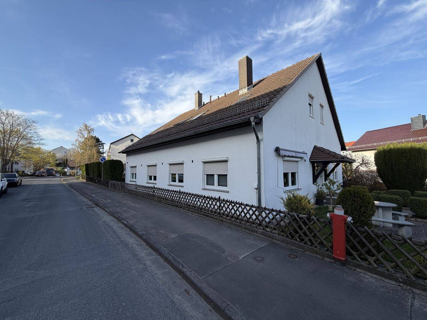 Immobilie in Eschwege - Großzügiges Einfamilienhaus mit Einliegerwohnung - viel Potenzial auf großem Grundstück - Bild 0