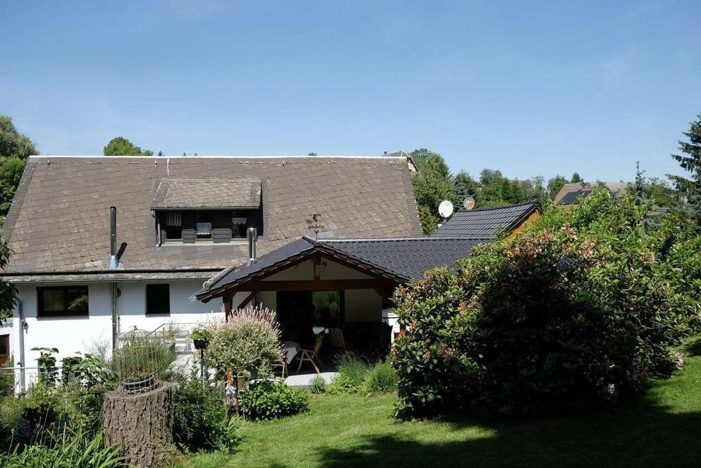 Immobilie in Claußnitz - Attraktives 1-2 Familienhaus mit traumhaftem Grundstück und Pool - Bild 1