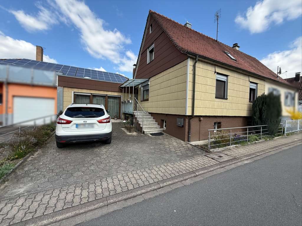 Immobilie in Königsbach-Stein - Charmantes Einfamilienhaus - Bild 0