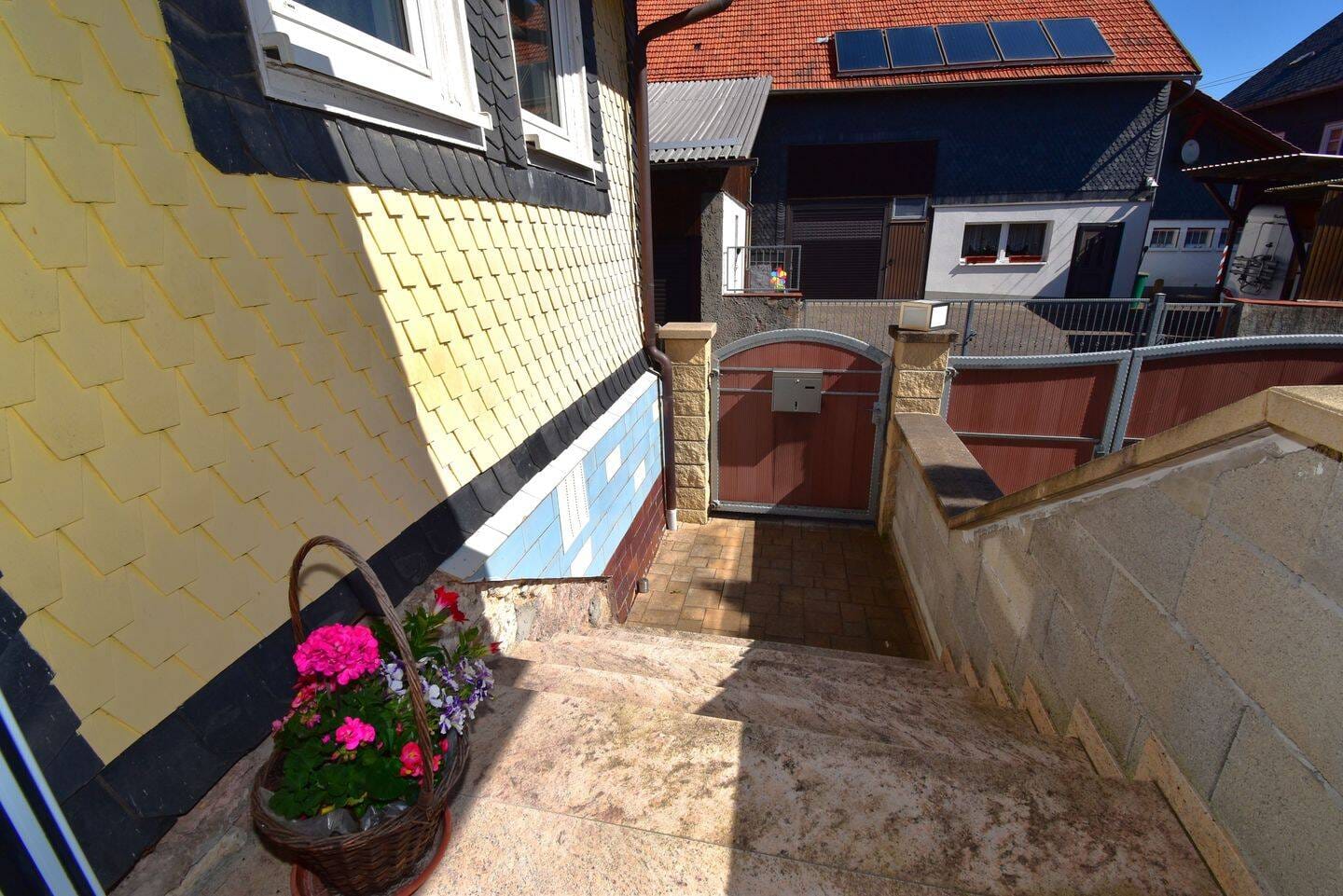 Immobilie in Kühndorf - Einfamilienhaus mit Einliegerwohnung  - Bild 2