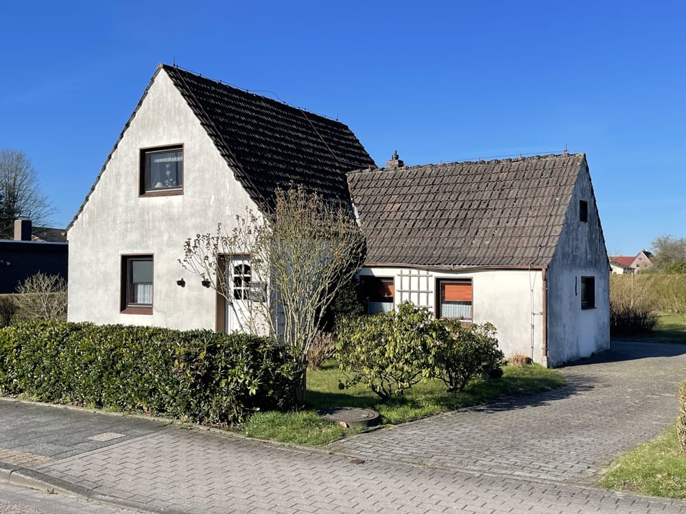 Immobilie in Schortens - Kleines Haus - großes Grundstück - Bild 0