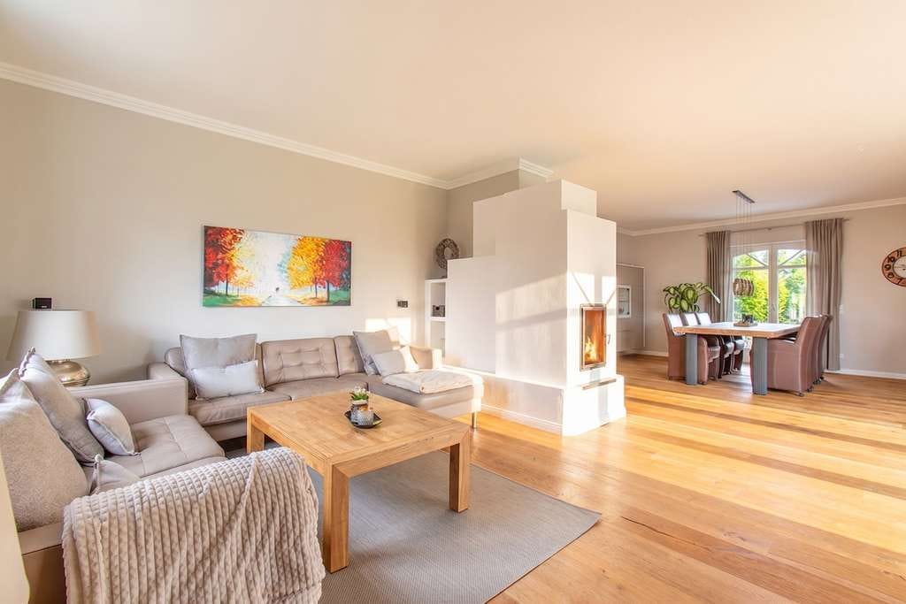 Immobilie in Brande-Hörnerkirchen - Ihr neues Zuhause: Exklusiv, modern und naturnah gelegen - Bild 2