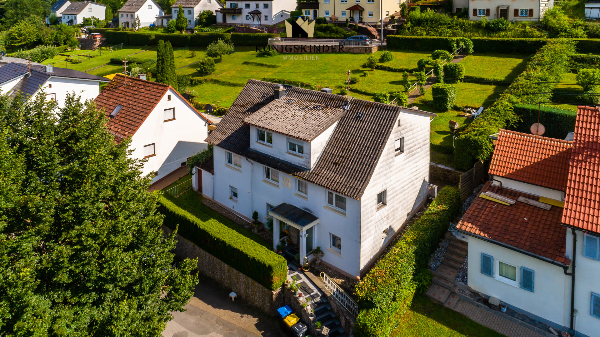 Immobilie in Walldürn - Mehrgenerationenhaus mit riesigem Gartengrundstück - Bild 2