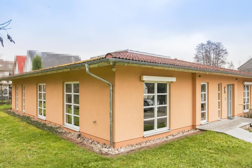 Immobilie in Bad Kissingen - Quadratisch, praktisch, flexibel - außergewöhnliche Immobilie in Bad Kissingen OT Hausen - Bild 1