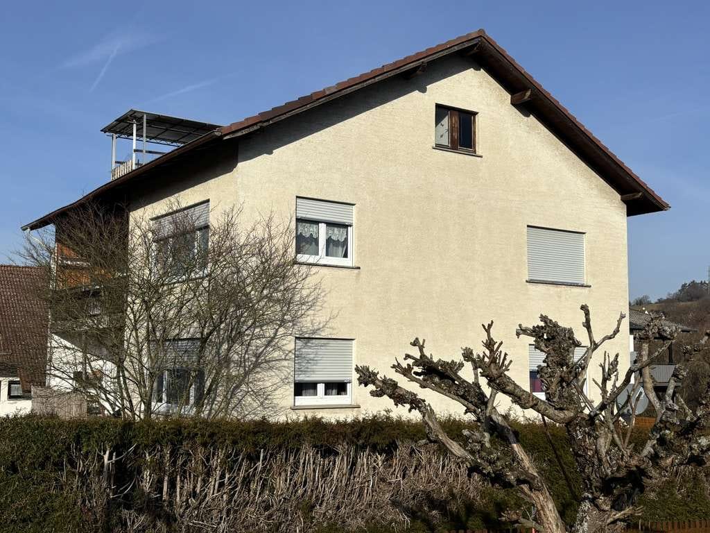 Immobilie in Grävenwiesbach - Mehrfamilienhaus mit 3 abgeschlossenen Wohneinheiten in Grävenwiesbach-Laubach - Bild 2