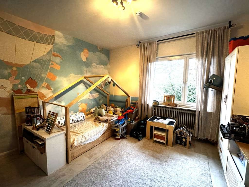 Immobilie in Bous - Großzügiges Zweifamilienhaus in bevorzugter Wohnlage von Bous – vielseitig nutzbar mit viel Platz  - Bild 2