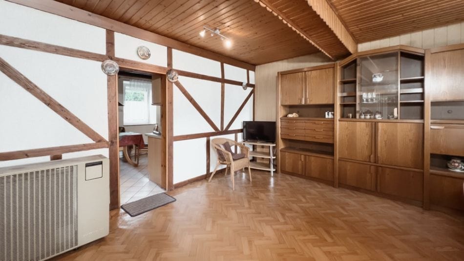 Immobilie in Rockenhausen - Renovierungsbedürftiges Einfamilienhaus in zentraler Lage von Rockenhausen - Bild 1