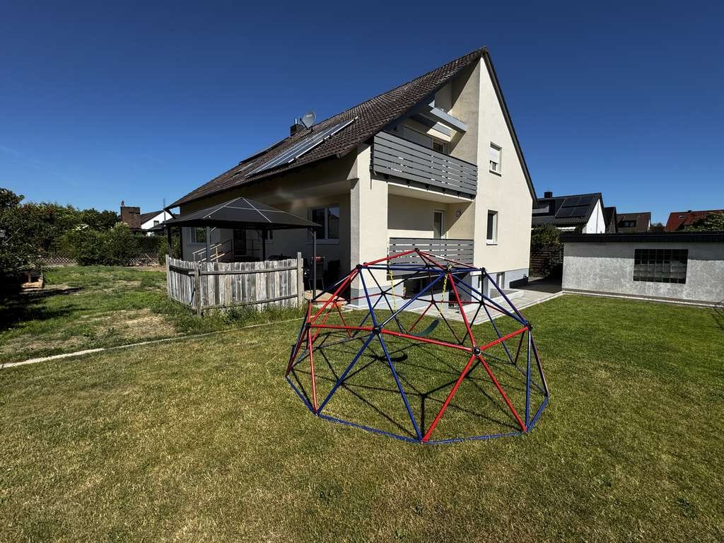 Immobilie in Hagenbüchach - Liebevoll saniertes Haus in Hagenbüchach mit 2 Wohneinheiten - eine wird frei u. eine ist vermietet - Bild 1