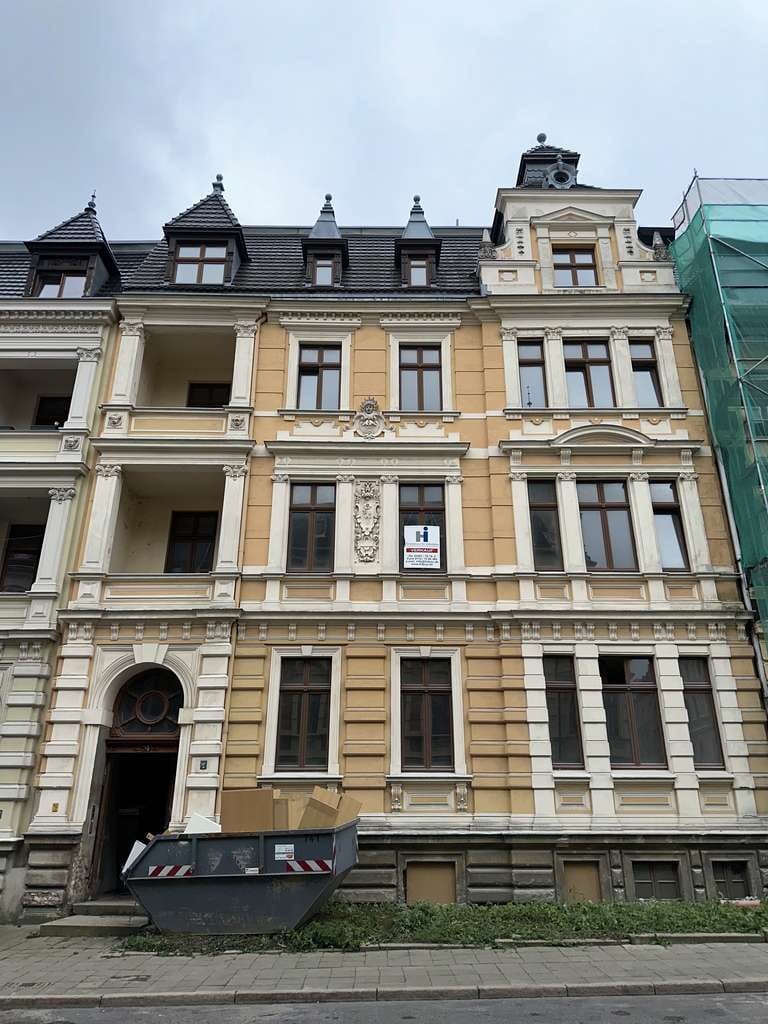 Immobilie in Görlitz - Stilvolle Etagenwohnung  in historischer Stadtvilla  zur Eigenrenovierung - Bild 1