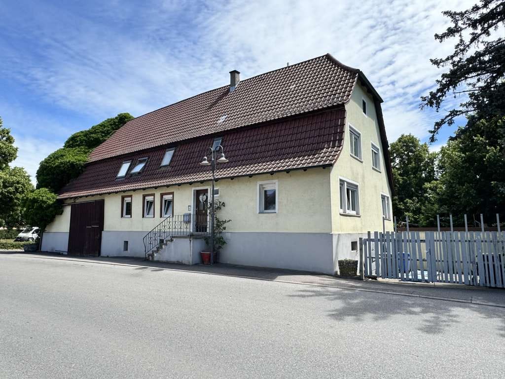 Immobilie in Pfaffenhofen - WENN SIE DAS BESONDERE LIEBEN !! 1-2-Familienhaus mit Scheune und Atelier !! - Bild 0